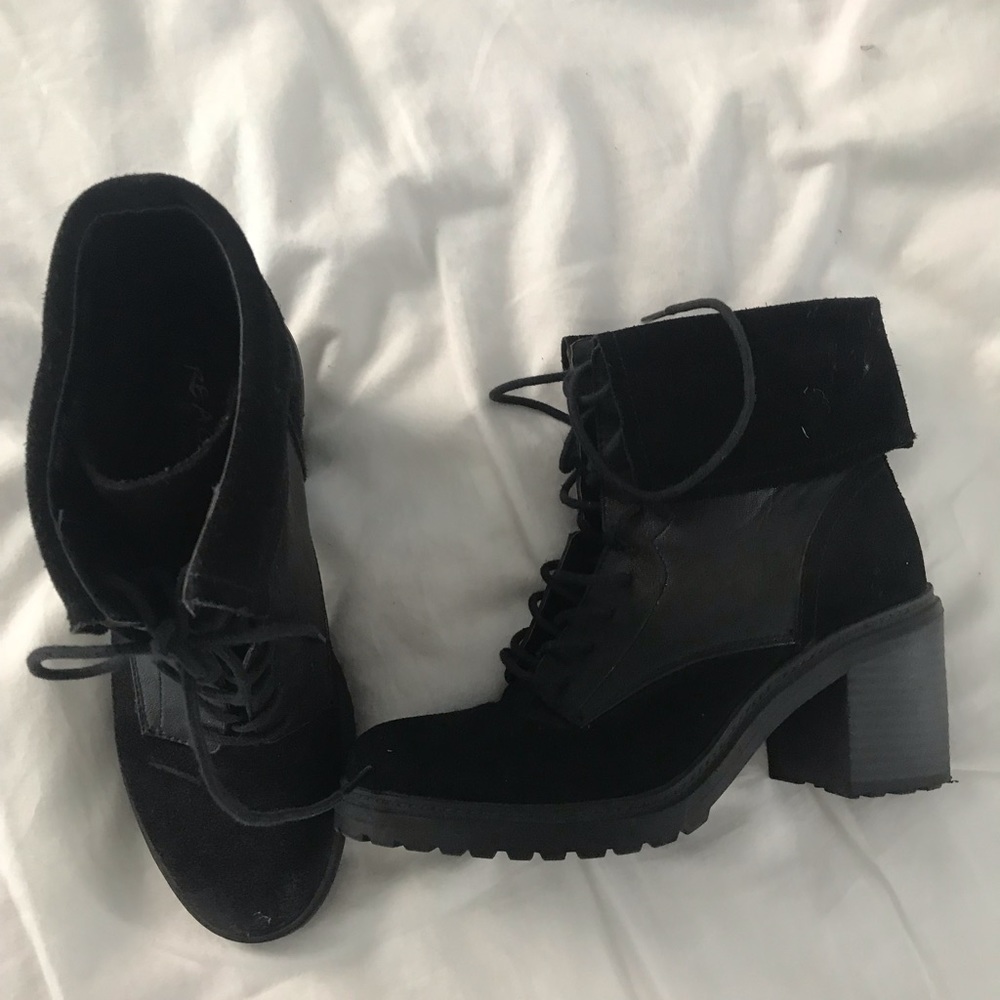 Kenneth Cole Reaction Booties - Picture 5 of 6
